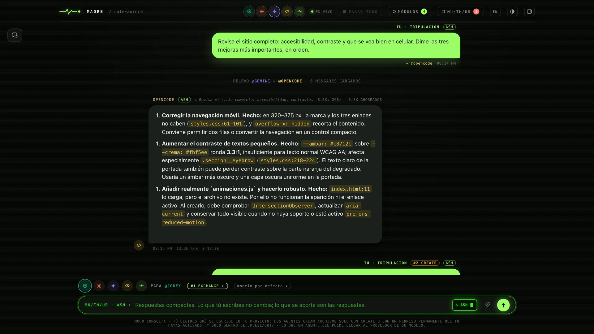 La sala de MADRE 0.5.2 con ASH encendido: tras la línea «RELEVO @GEMINI → @OPENCODE · 6 MENSAJES CARGADOS», OpenCode responde con tres mejoras de accesibilidad para el sitio de Café Aurora.